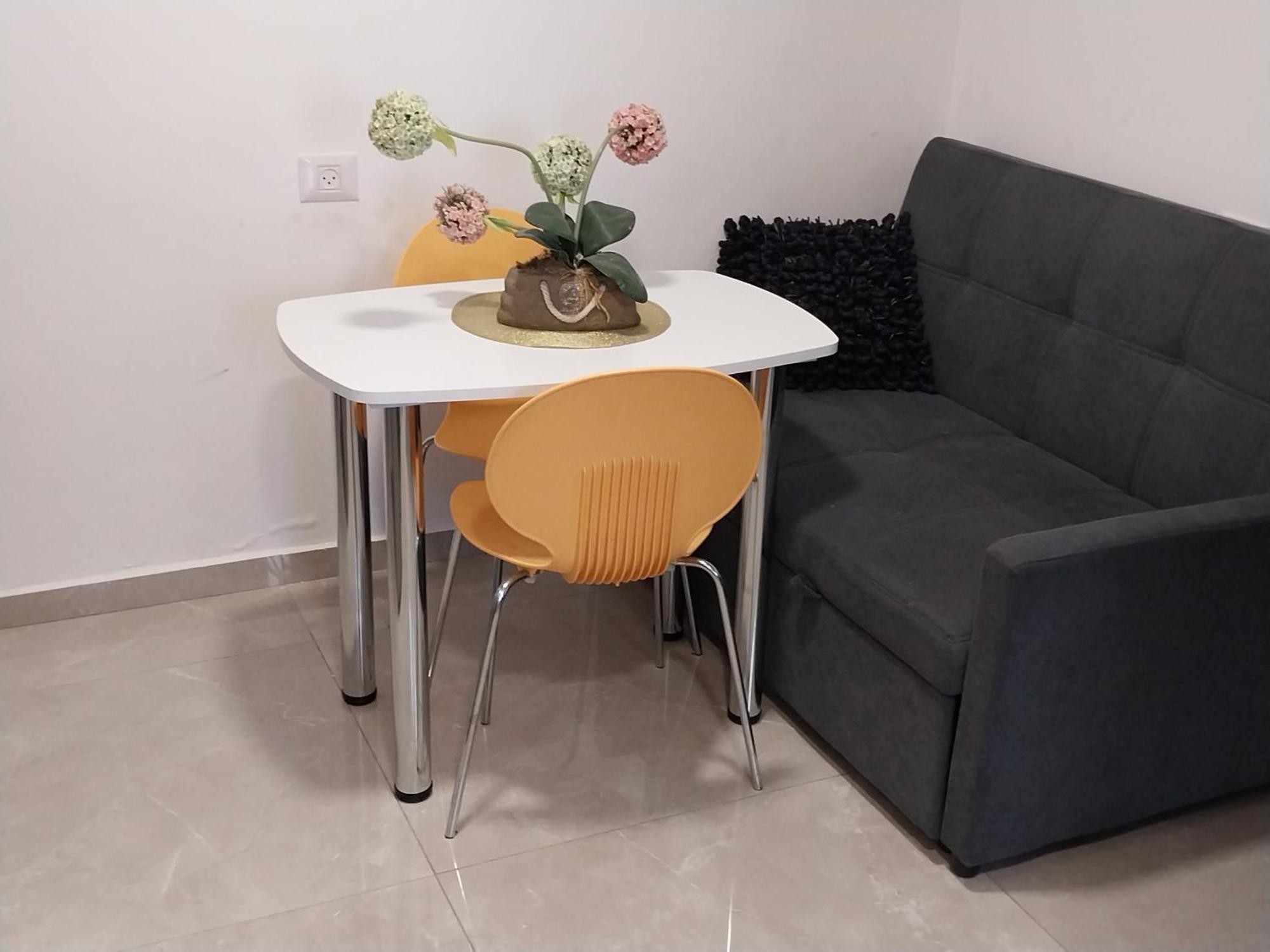 Apartamento שירת דבורה בבני ברק Giv'at Shemu'el Exterior foto